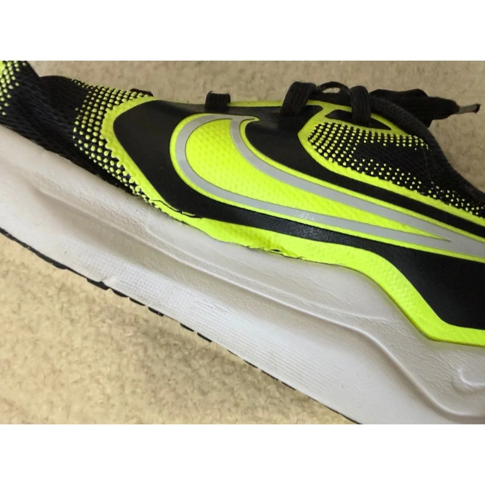 Nike Star Runner 3 GS Black Neon Volt Kids Running Shoes Size 4.5Y